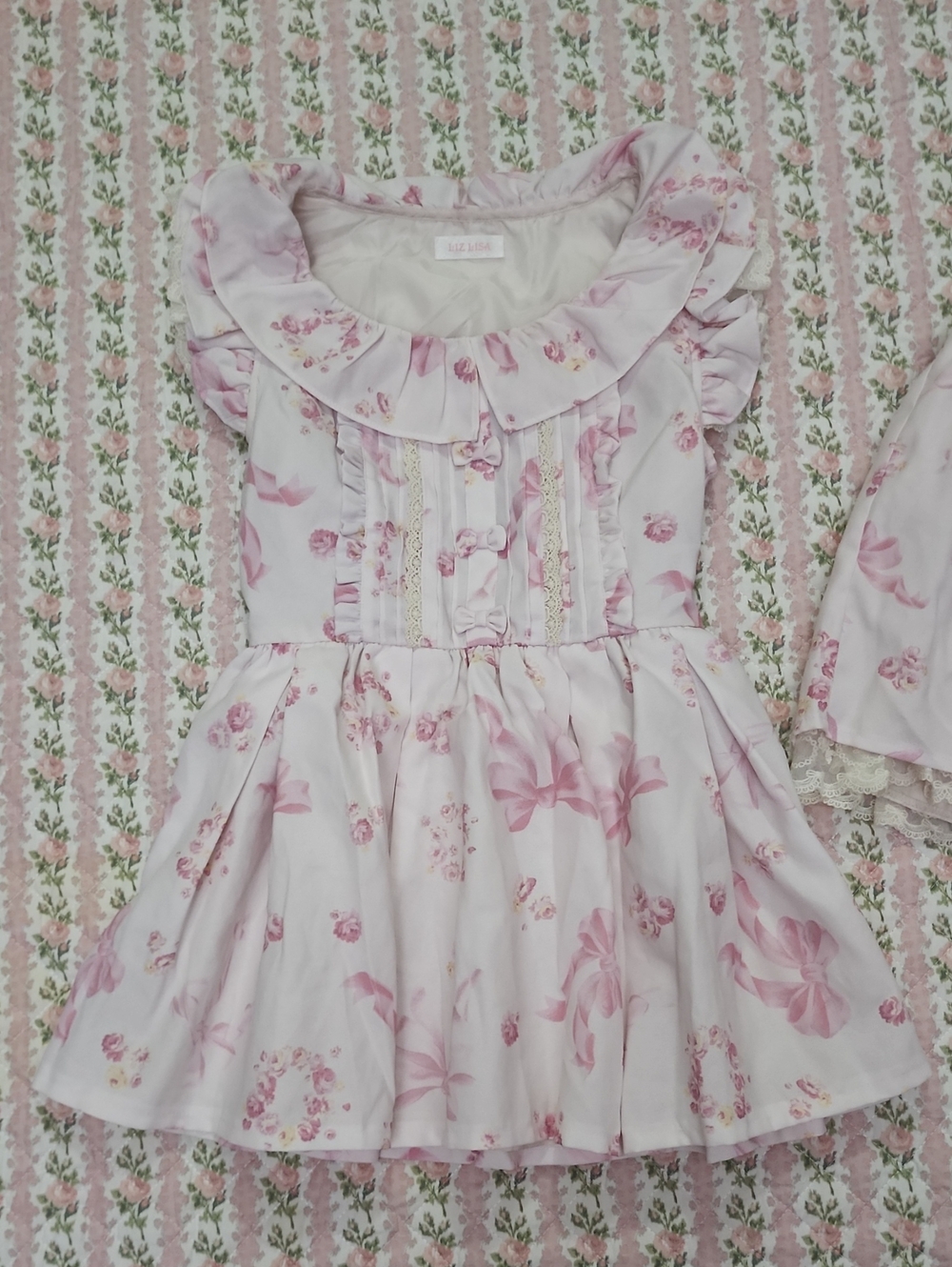 LIZ LISA 🎀 Pink Floral Bow Ruffle Lace Top